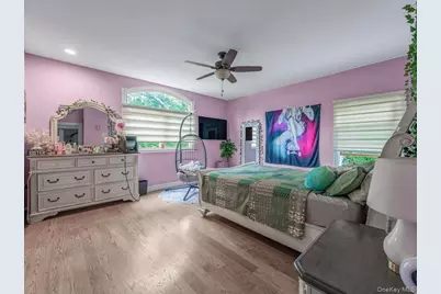 575 Hawthorne Street, West Hempstead, NY 11552 - Photo 18