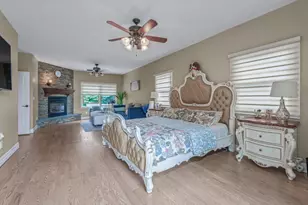 575 Hawthorne St, West Hempstead, NY 11552 - Photo 14