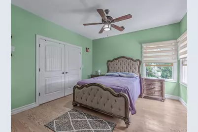 575 Hawthorne Street, West Hempstead, NY 11552 - Photo 20