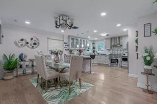 575 Hawthorne St, West Hempstead, NY 11552 - Photo 8