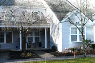 210 Sandpiper Ct, Yorktown Heights, NY 10598 - Photo 2