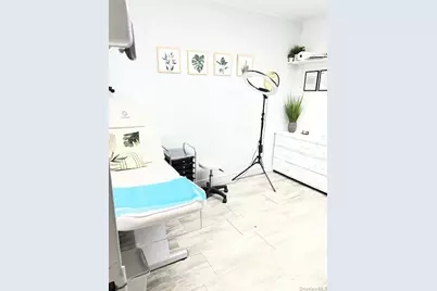 63-52 Saunders Street, Rego Park, NY 11374 - Photo 12