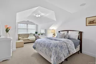 14 Miro Pl, Port Washington, NY 11050 - Photo 30