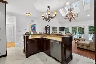 14 Miro Pl, Port Washington, NY 11050 - Photo 8