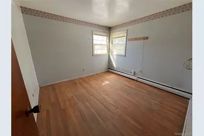 802 Tooker Avenue, West Babylon, NY 11704 - Photo 8