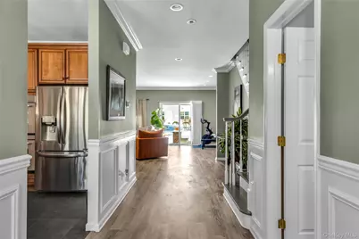 110 Brattle Circle, Melville, NY 11747 - Photo 4