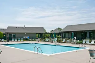 110 Brattle Cir, Melville, NY 11747 - Photo 32