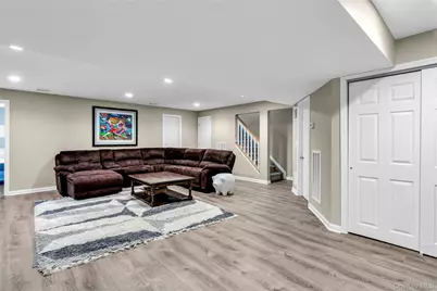 110 Brattle Circle, Melville, NY 11747 - Photo 28