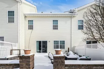 110 Brattle Circle, Melville, NY 11747 - Photo 40