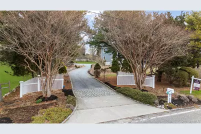 14 S Country Road, Westhampton, NY 11977 - Photo 2