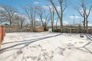 18 W Court Dr, Centereach, NY 11720 - Photo 26