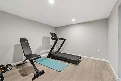 18 W Court Drive, Centereach, NY 11720 - Photo 24