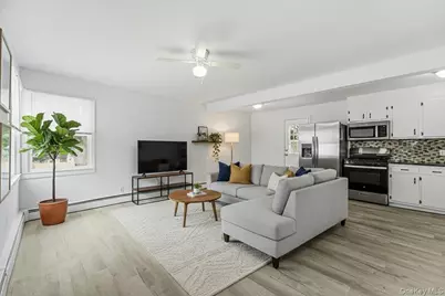 222 Blue Point Road, Farmingville, NY 11738 - Photo 4