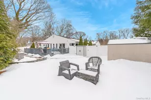 3 Aron St, Smithtown, NY 11787 - Photo 8