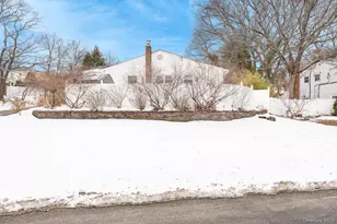 3 Aron St, Smithtown, NY 11787 - Photo 4