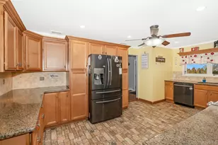 3 Aron St, Smithtown, NY 11787 - Photo 14