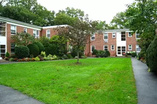 4 Wildwood Rd, Hartsdale, NY 10530 - Photo 2