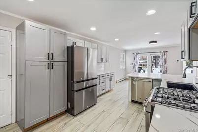 169 Hickory Street, Port Jefferson, NY 11776 - Photo 10