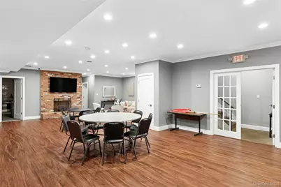 137 Woodlake Drive W, Woodbury, NY 11797 - Photo 16