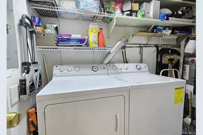 392 Clubhouse Court, Coram, NY 11727 - Photo 20