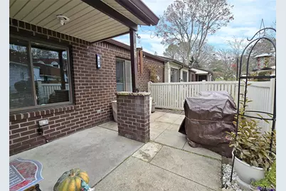 392 Clubhouse Court, Coram, NY 11727 - Photo 2