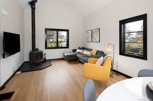 5 Tepee St, Hampton Bays, NY 11946 - Photo 4