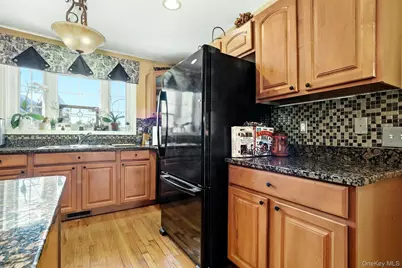 1604 Pondview Loop, Wappingers Falls, NY 12590 - Photo 14