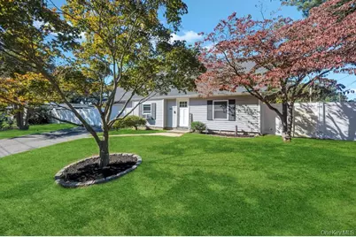 382 Boyle Road, Selden, NY 11784 - Photo 2