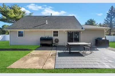 382 Boyle Road, Selden, NY 11784 - Photo 6