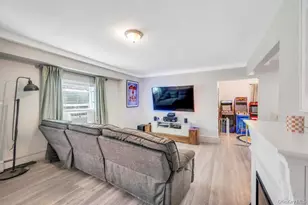 382 Boyle Rd, Selden, NY 11784 - Photo 10