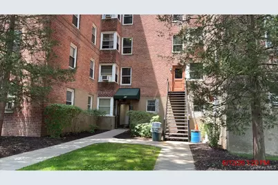 70 Locust Avenue #B114, New Rochelle, NY 10801 - Photo 2