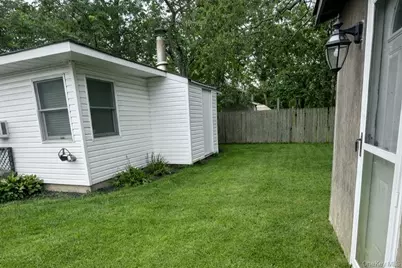 82 Brushwood Drive, Shirley, NY 11967 - Photo 10