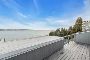 17 Romana Dr, Hampton Bays, NY 11946 - Photo 34