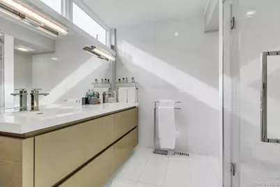 17 Romana Drive, Hampton Bays, NY 11946 - Photo 22