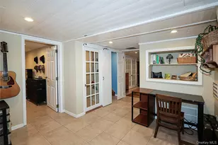 58 Elm Ct, New Hyde Park, NY 11040 - Photo 24