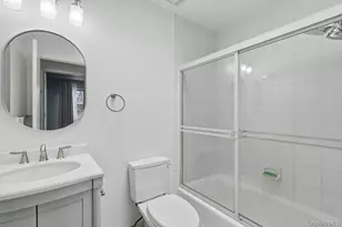 43 Hunt Dr, Jericho, NY 11753 - Photo 12