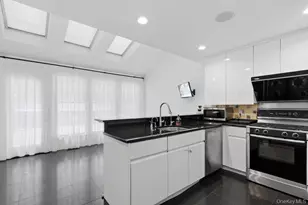 43 Hunt Dr, Jericho, NY 11753 - Photo 18