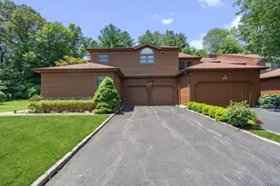 43 Hunt Dr, Jericho, NY 11753 - Photo 36