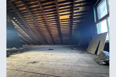 690 E 240th Street, Bronx, NY 10470 - Photo 32