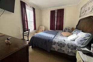 690 E 240th St, Bronx, NY 10470 - Photo 22