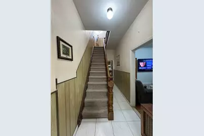 690 E 240th Street, Bronx, NY 10470 - Photo 20