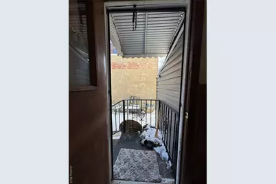 690 E 240th Street, Bronx, NY 10470 - Photo 18