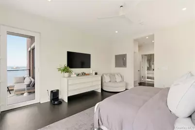 10 Shore Road #300, Glenwood Landing, NY 11547 - Photo 22