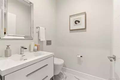 10 Shore Road #300, Glenwood Landing, NY 11547 - Photo 28