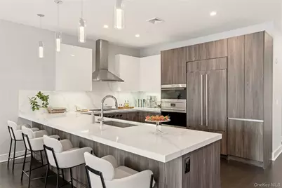 10 Shore Road #300, Glenwood Landing, NY 11547 - Photo 6