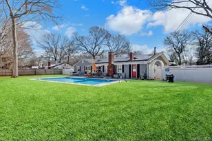 15 Whitmore Ln, Coram, NY 11727 - Photo 10