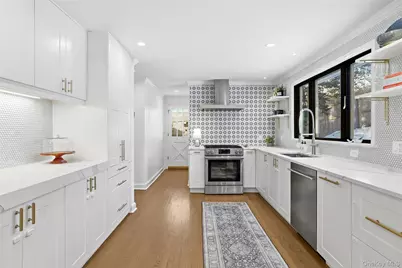 56 Eton Road, Bronxville, NY 10708 - Photo 18