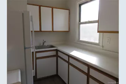 7 Winchester Avenue #2A, Yonkers, NY 10710 - Photo 8