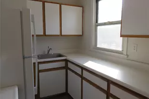 7 Winchester Ave, Yonkers, NY 10710 - Photo 8