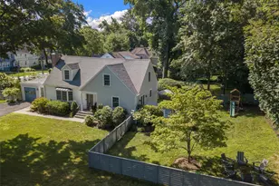 1 Bryson St, Larchmont, NY 10538 - Photo 36